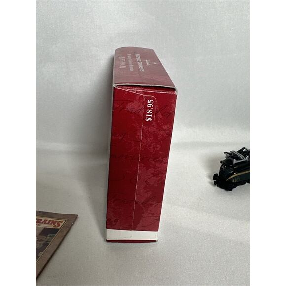 Hallmark Keepsake Ornament Pennsylvania GG-1 Locomotive 1998 QX6346 Collector #3 - Picture 3 of 5